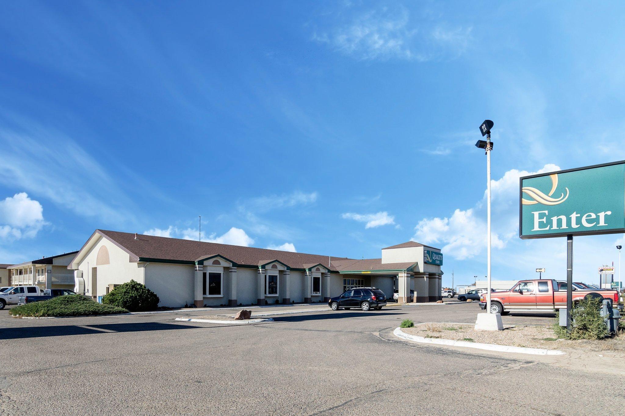 Colby Inn And Suites Экстерьер фото